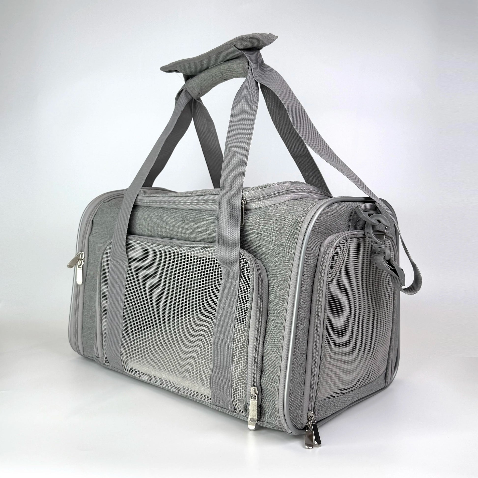 Ultimate Portable Pet Carrier Bag for Large Cats & Small Dogs - Airline-Approved, Breathable Mesh, Foldable Design for Travel & Outdoor Adventures